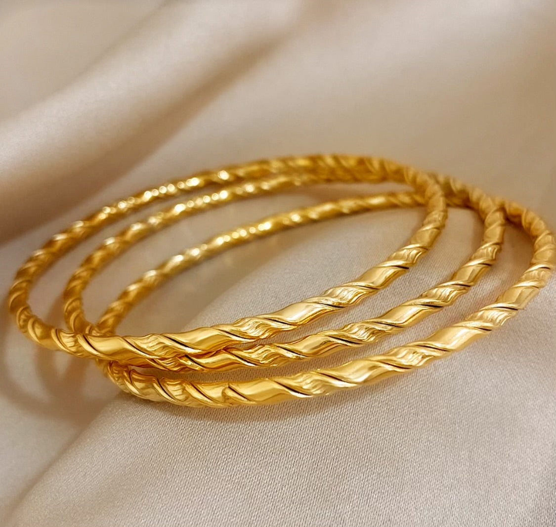 Suriya Bangle Set