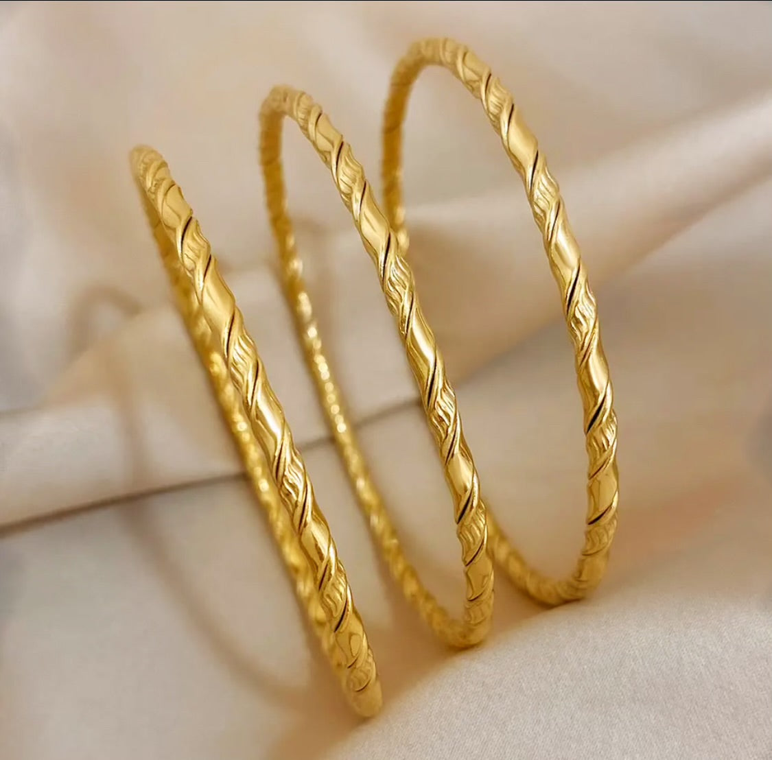 Suriya Bangle Set