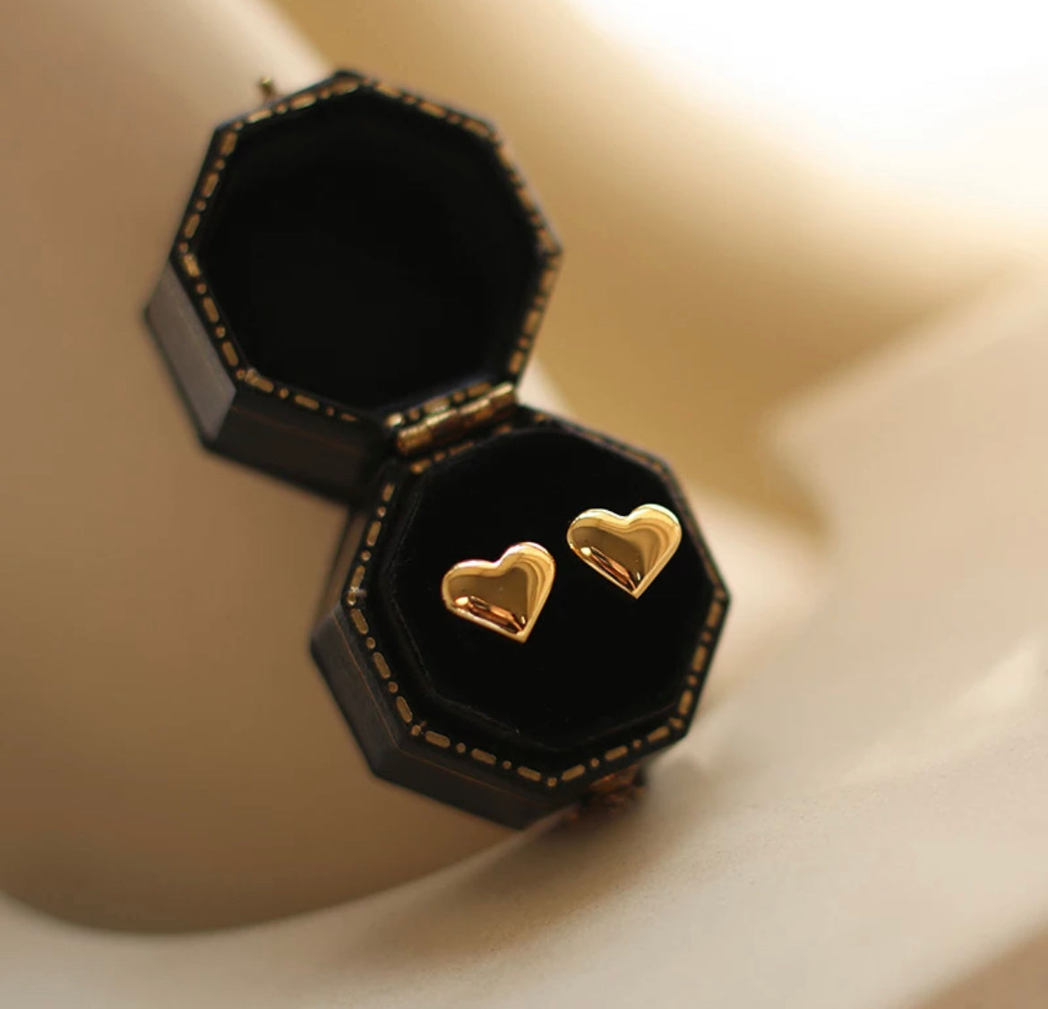 Love Studs