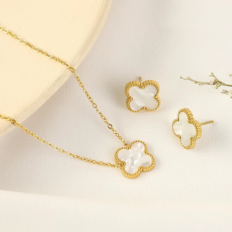 Clover Set in Mother of Pearl