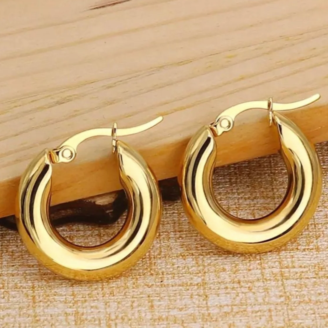 Manal Hoops