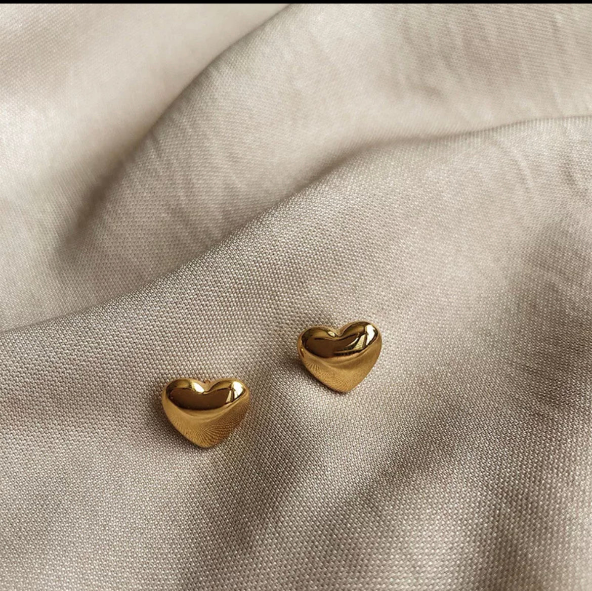 Love Studs