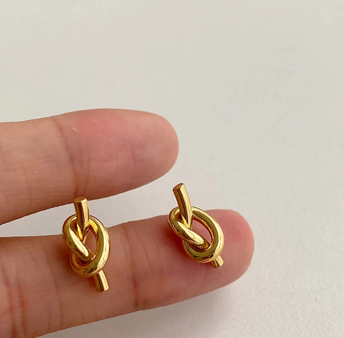 Pretzel Studs