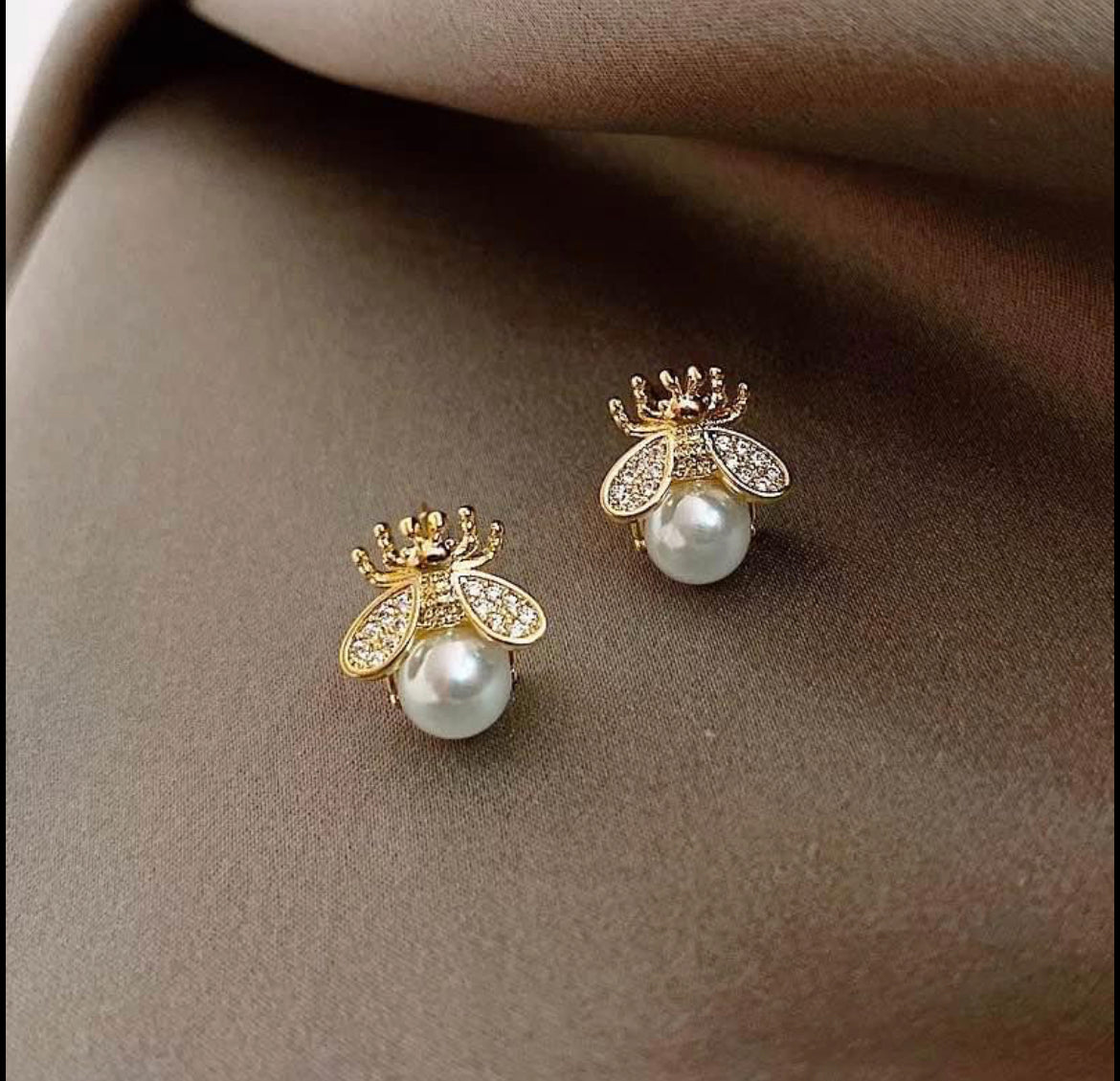 Bumble Bee Studs
