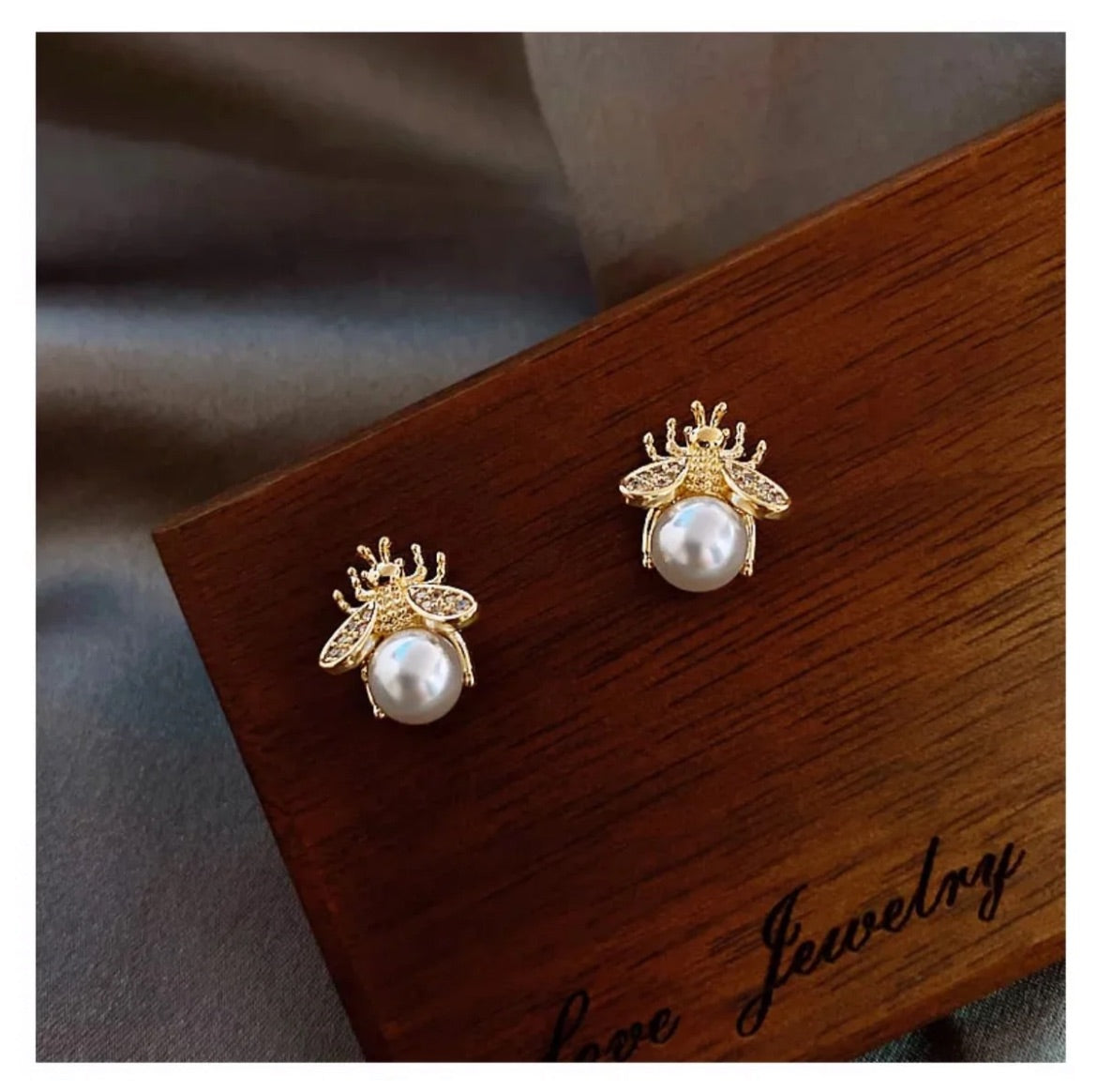 Bumble Bee Studs